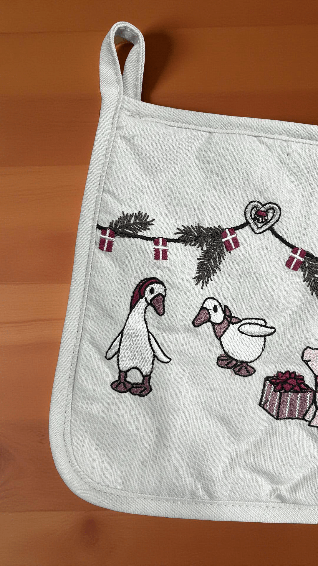 Holiday Friends Cotton Pot Holder - Kapah